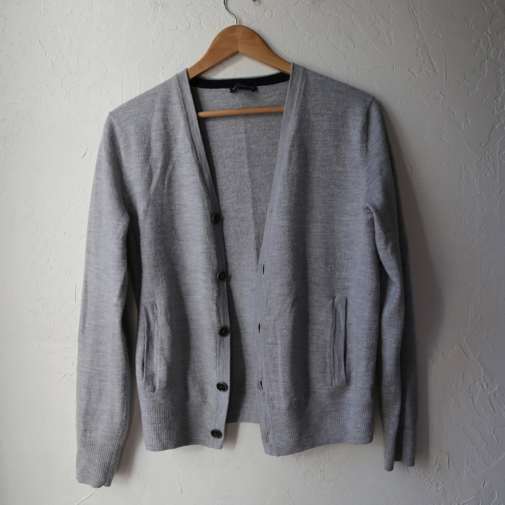GAP gray merino wool cardigan sweater pockets s/m